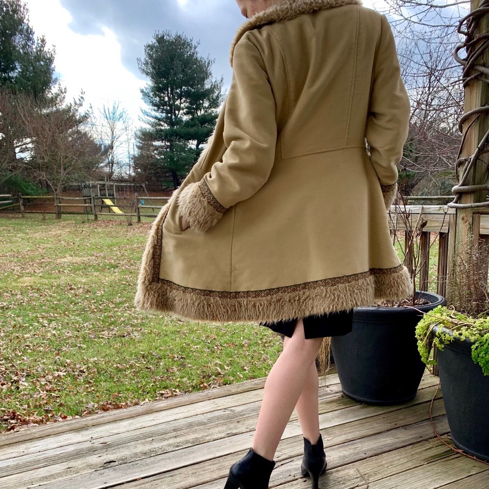 60s fur-trimmed camel coat!